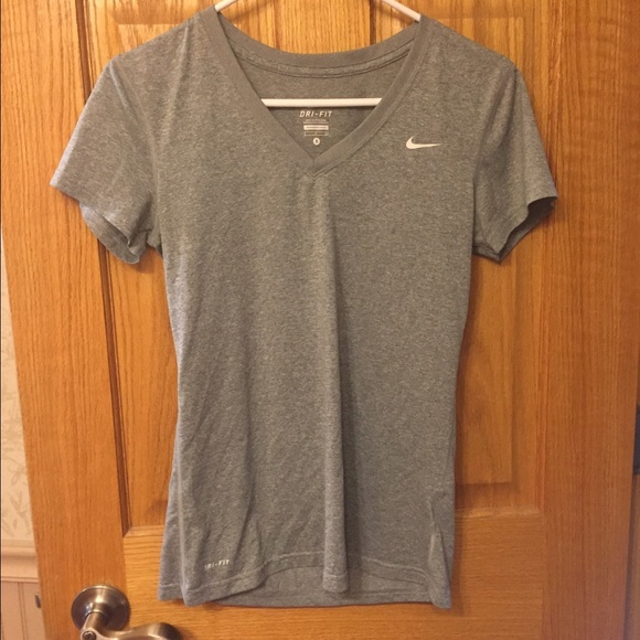 Nike drifit vneck shirt