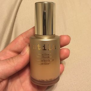 Stila Aqua glow serum foundation in "light medium"