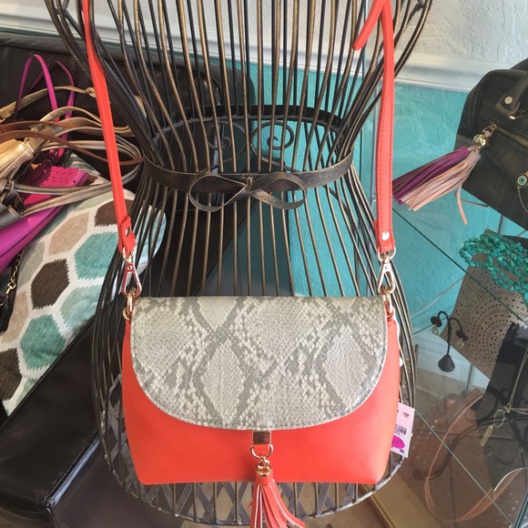 🔺Orange Cross Body🔺