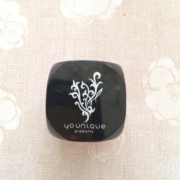 younique mineral pigment
