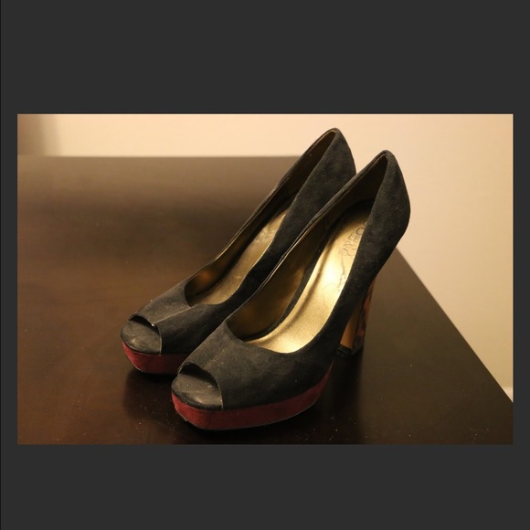 Beautiful pair of heels!