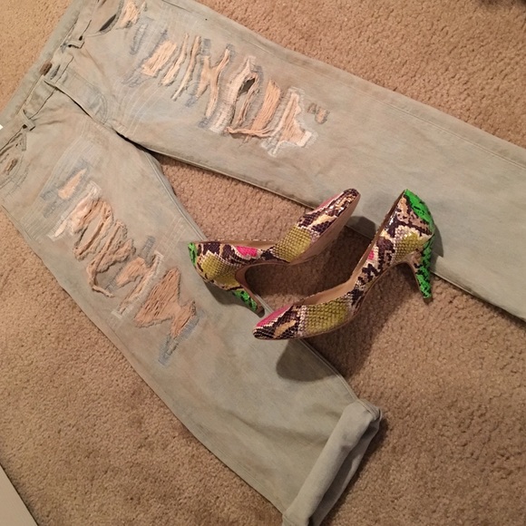 NSF Jeans torn..(30)