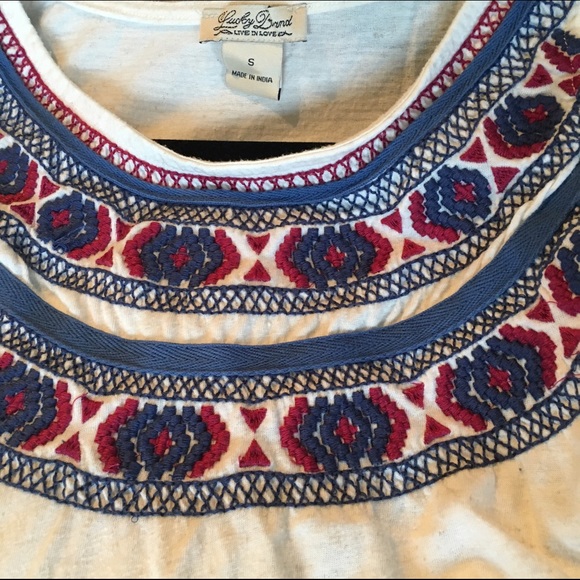📮SOLD📮!!!Tribal lucky brand tank - Picture 2 of 4