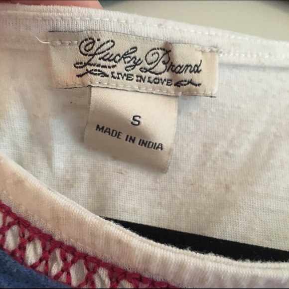 📮SOLD📮!!!Tribal lucky brand tank - Picture 4 of 4