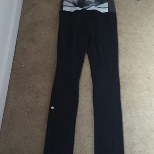 Lululemon size 6 skinny groove pants!