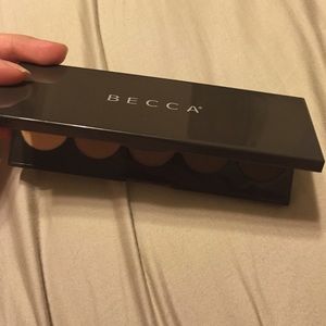 Becca ombré nudes eye palette