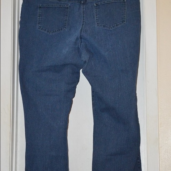 Alfred Dunner Blue Jeans!  Size 20W - Picture 2 of 2