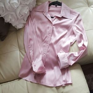 Like new GUCCI Pink silk blouse!