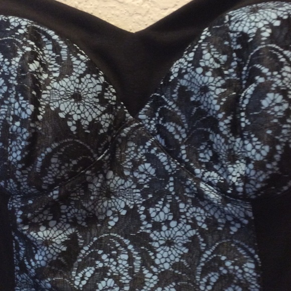 Mini dress - Picture 2 of 4