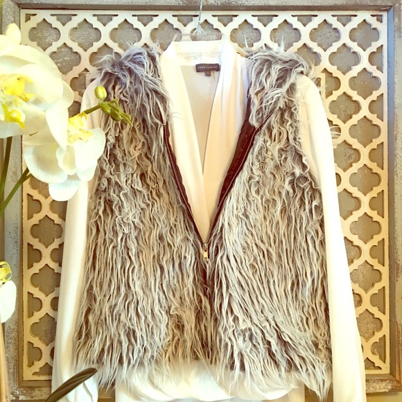 *Forever 21 SHAGGY faux FUR vest*