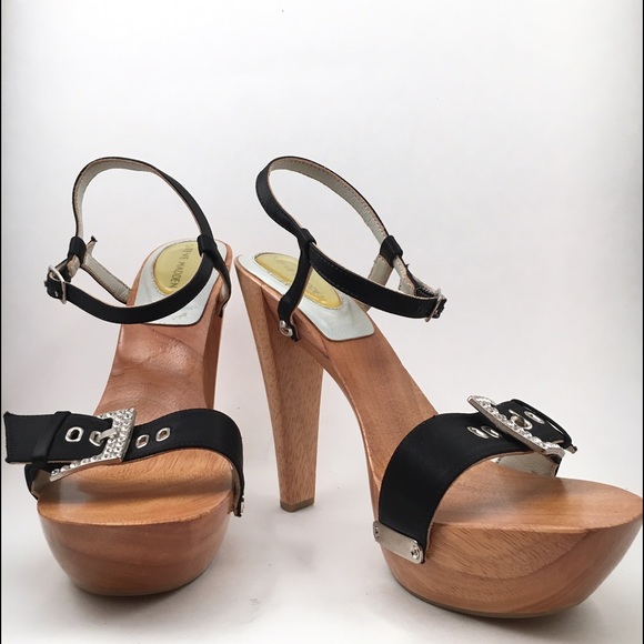 Steve Madden Shoes - SOLD - Steve Madden Bout