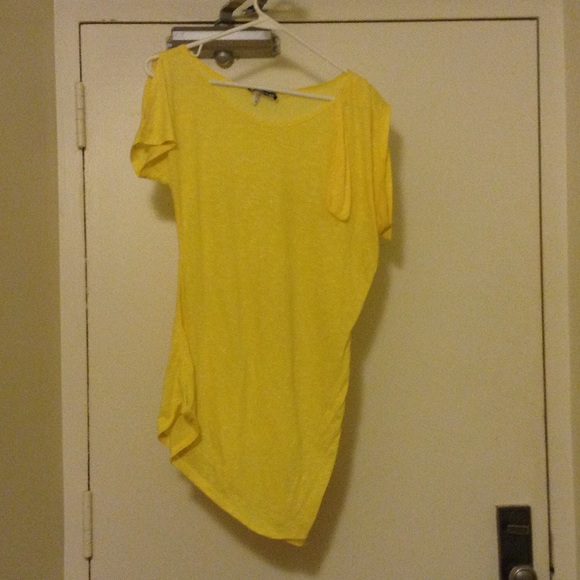 Spring yellow top
