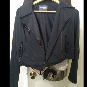 I have so much clothes I don't need/wear anymore