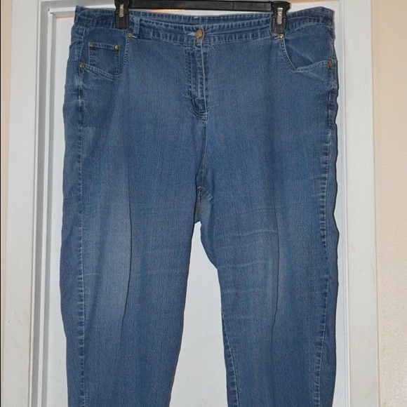 SOLD!!!  Ruby Rd. Blue Jean Capri Pants  size 20 W - Picture 1 of 2