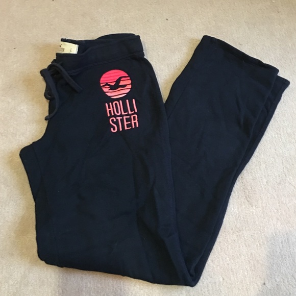 ☔️Hollister Sweats☔️
