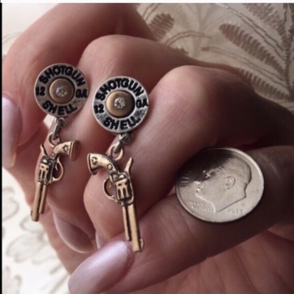 🏆HOST PICK🏆 2/$20 Dangling Revolver Earrings - Picture 3 of 4