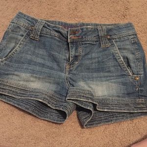 Great pair of white shorts