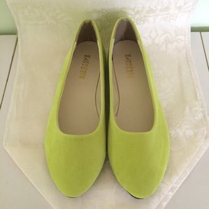 Neon yellow flats NEW