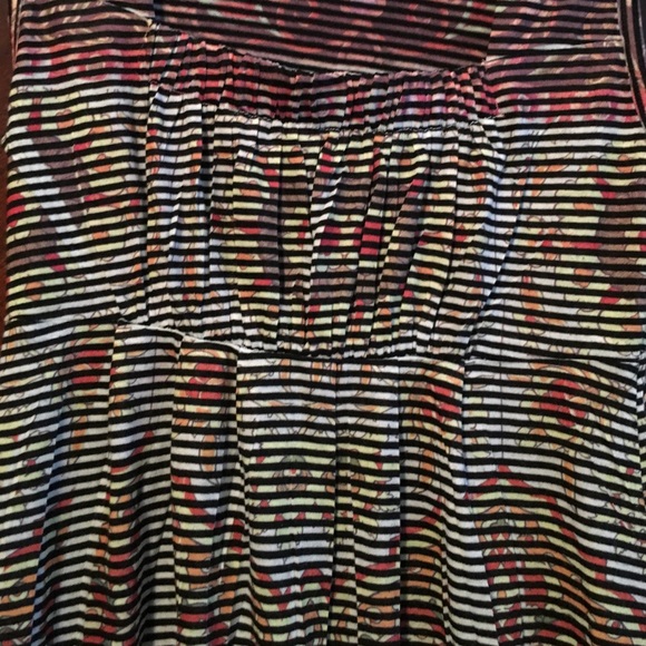 Crimson ivy top - Picture 4 of 4