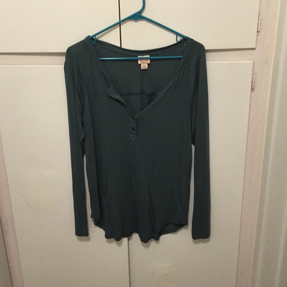 Long sleeved shirt