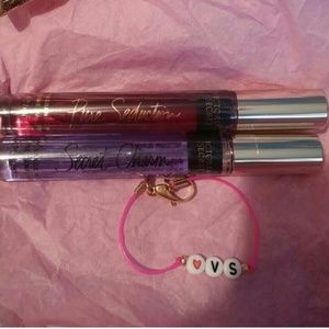 2 VS Perfume NWT FREE Bracelet