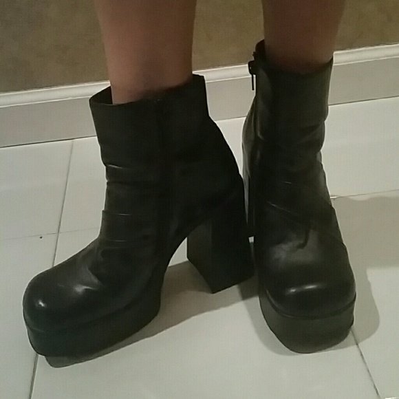 Black platform ankle boots size 8
