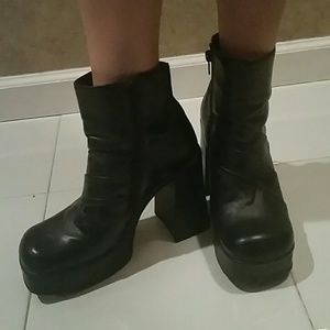 Black platform ankle boots size 8