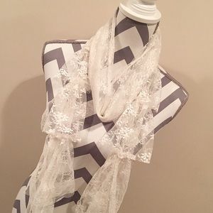 Lace scarf