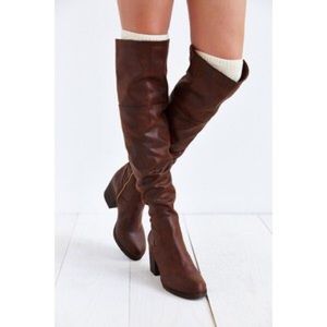SALE 🎉 ONE DAY ONLY: Steve Madden Knee High Boots
