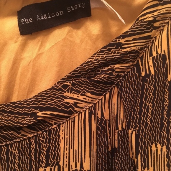 ⭐️SALE Urban Patterned Asymmetrical Tank - Picture 3 of 3