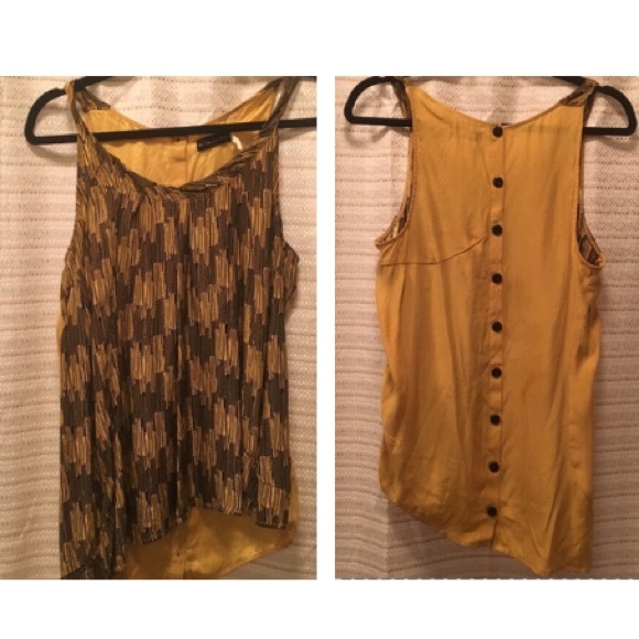 ⭐️SALE Urban Patterned Asymmetrical Tank - Picture 2 of 3