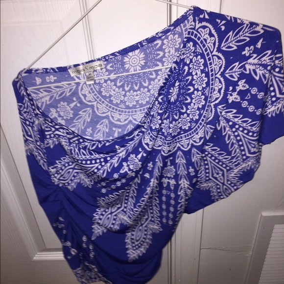 Old shoulder blue top with white pattern
