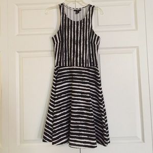 Adorable H&M Black & White Striped Dress