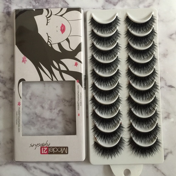 Model 21 lashes