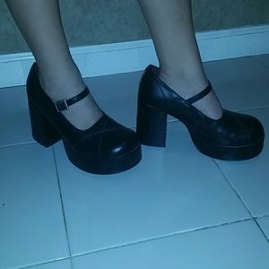 Black Mary Jane platform shoes size 8