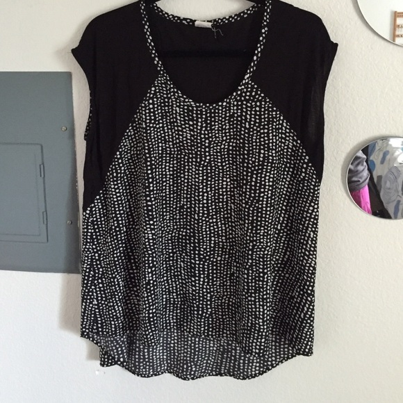 Black and white anthropologie shirt