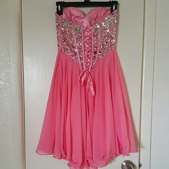 Dress - Picture 3 of 4