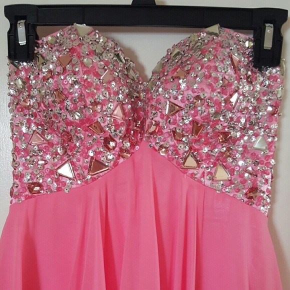 Dress - Picture 4 of 4
