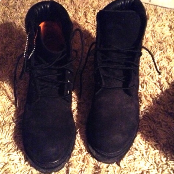 Black Timberland's Women Size 9