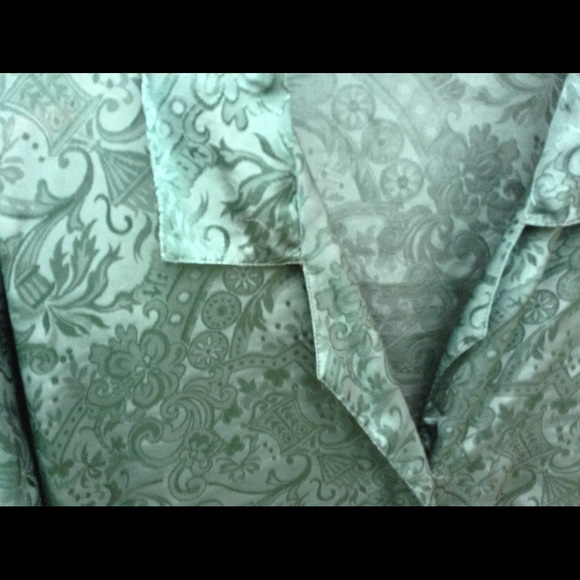 Nightgown - Picture 2 of 3