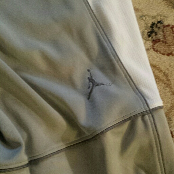 Jordan Jumpsuit - Picture 3 of 4