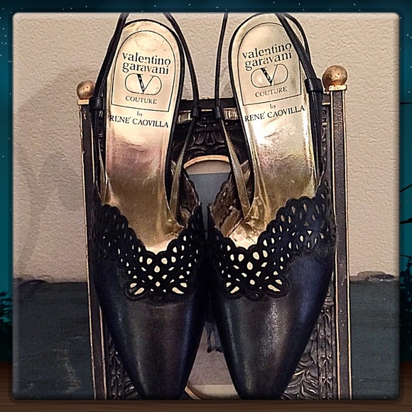SOLD!๐HP๐Valentino Garavani Slingback Heels๐ - Picture 2 of 4