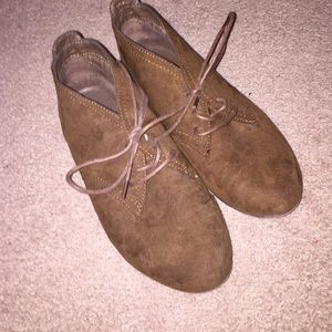 Brown flat shoes