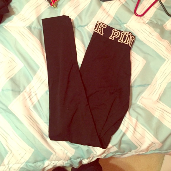 Black VS PINK leggings