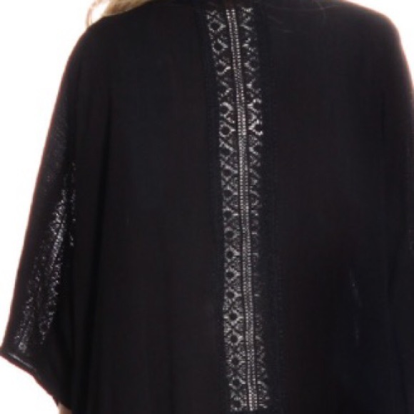 Last one!! Perfect  crochet inset Kimono - Picture 2 of 4
