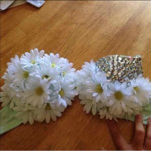 (MAKE OFFERS) Daisy Rave Bra