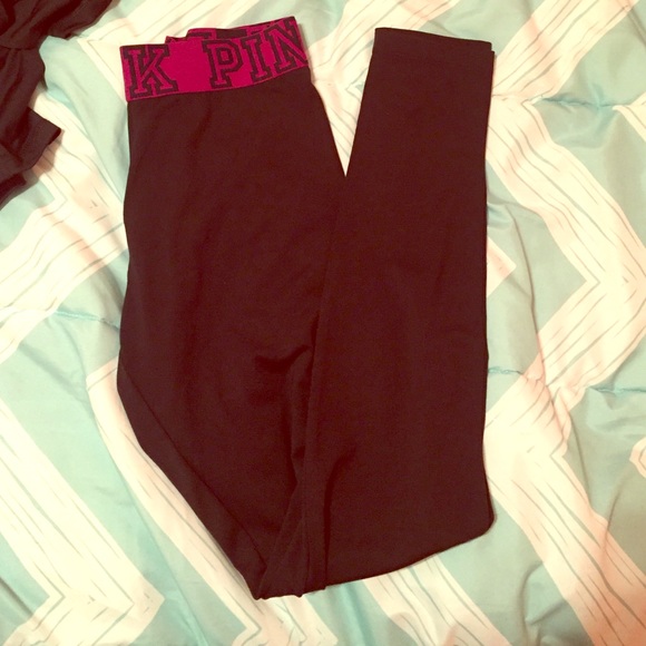 Black VS PINK leggings