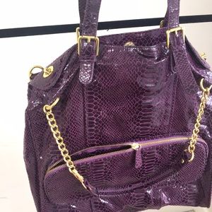 Bags - Like NEW faux snake skin bag w gold accents Bags - Like NEW faux snake skin bag w gold accents