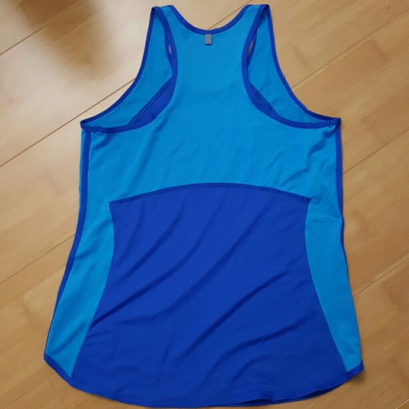 Nike Dri-Fit tank top - Picture 3 of 3