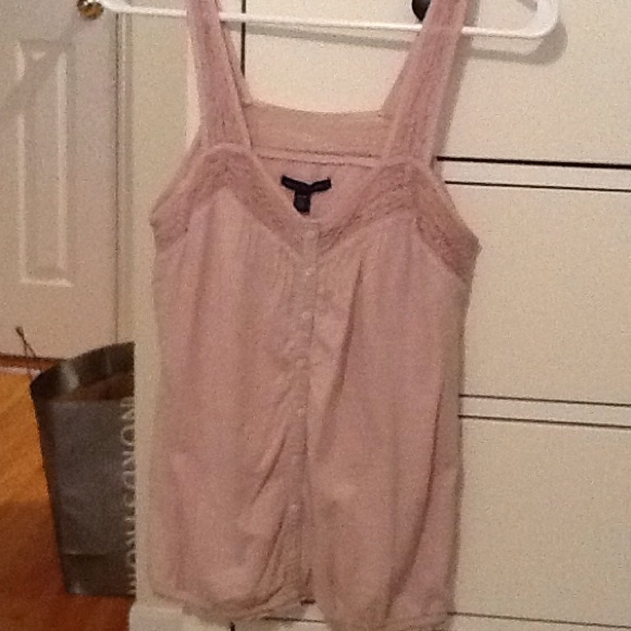Sleeveless shirt